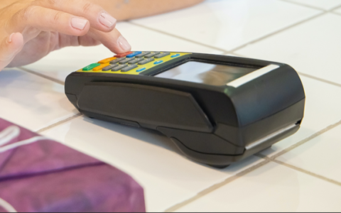 申请个人POS机刷卡消费多久能到账？